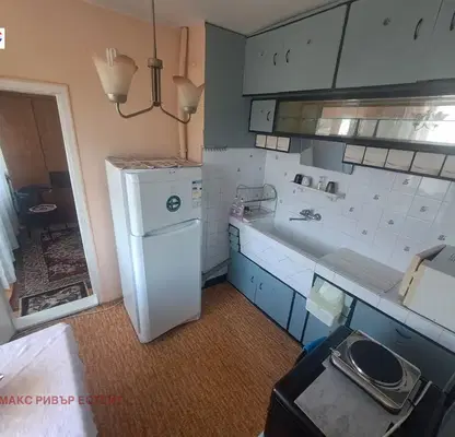 Photo 3 — Two-room apartment in Central South district, Ruse, with elevator
