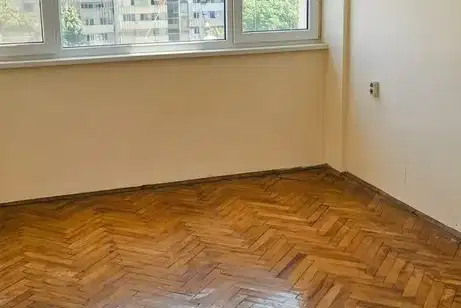 Тристаен апартамент в Широк център, Русе с тераса