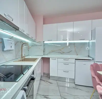 Photo 3 — Two-room apartment with terrace on the first sea line in Ravda