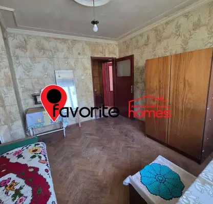 Photo 5 — Three-room apartment with L-shaped terrace in the centre of Shumen
