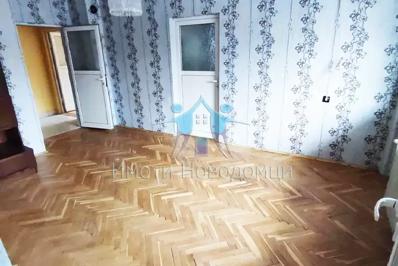 Three-room apartment in Dobrudzanski, Shumen with terrace