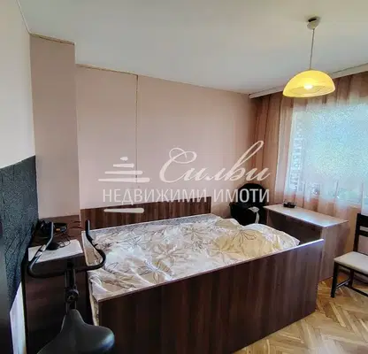 Photo 3 — Two-room apartment in Shumen, Everest district with two terraces