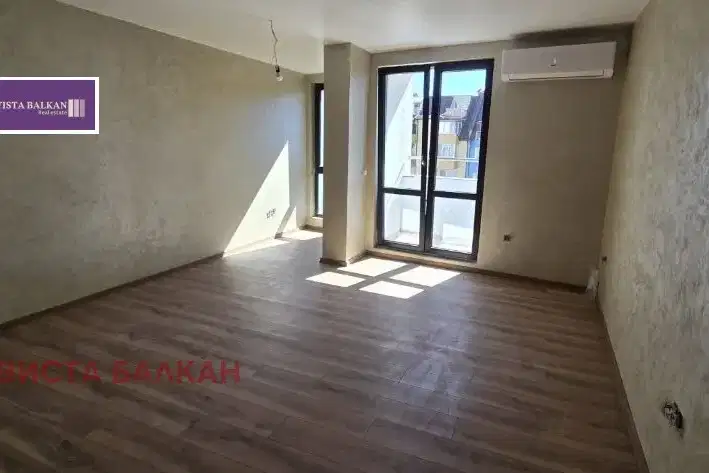 2-room apartment in Banishora with terrace and parking space