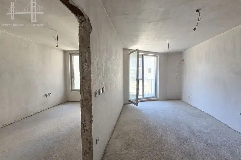 Two-room apartment in Banishora with terrace and parking space