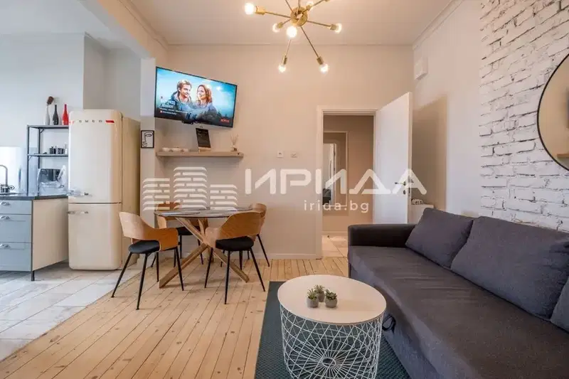 3-bedroom apartment in Sofia, Centyr