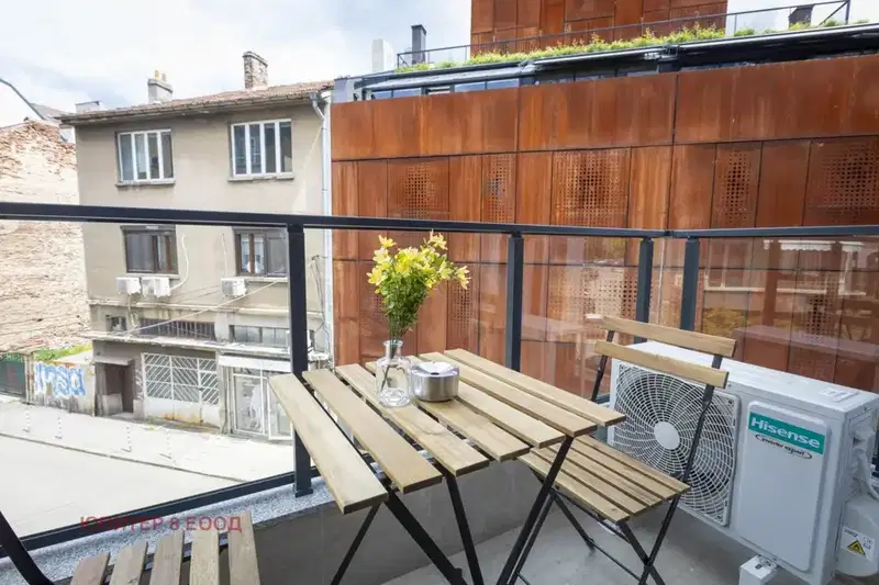 4-bedroom apartment in Sofia, Centyr