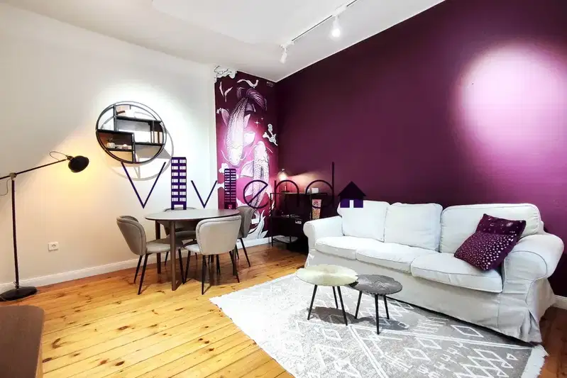 Two-room apartment in Center, Stefan Stambolov Blvd, with natural parquet