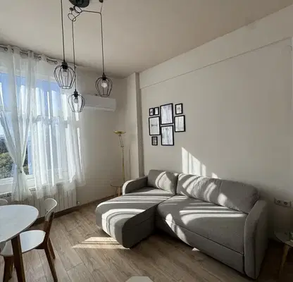 Photo 2 — Three-room apartment with balcony in Center, Moskovska St