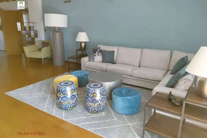 4-bedroom apartment in Sofia, Centyr