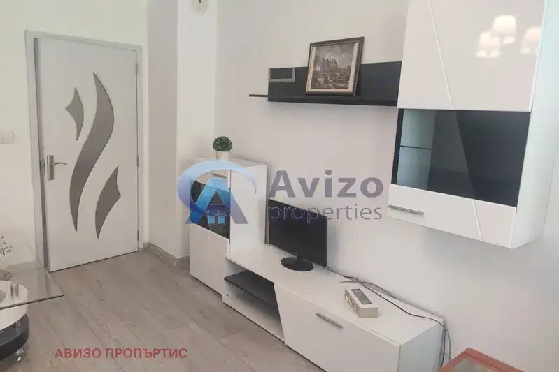 Three-room apartment in Dianabad with two terraces