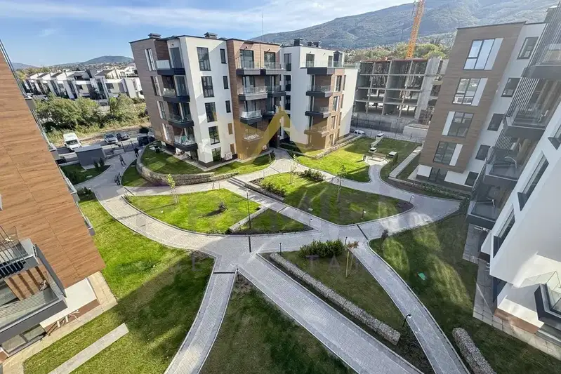 Four-room apartment in Dragalevtsi with four balconies