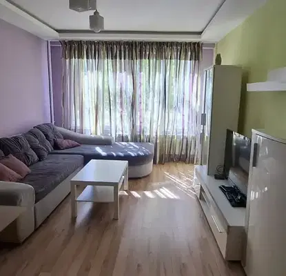 Photo 2 — Three-room apartment in Druzhba 1, renovated and furnished