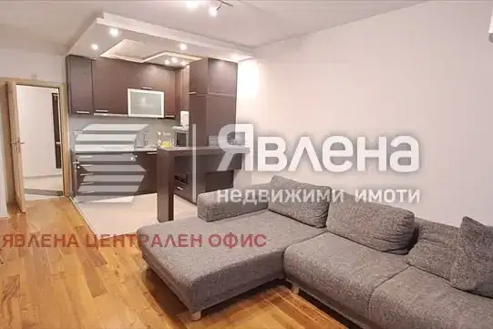 Тристаен апартамент в София, Дружба 2