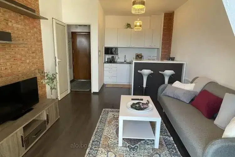 Two-room apartment in Druzhba 2 with terrace and east/south aspect