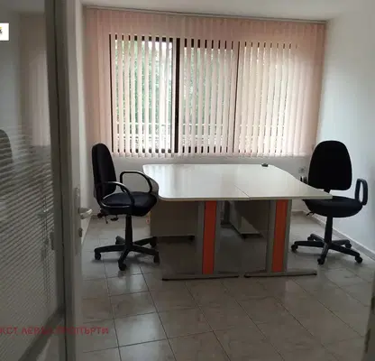 Photo 3 — Spacious 4-room apartment in Geo Milev with elevator
