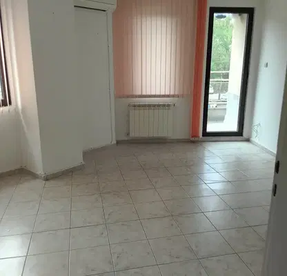 Photo 5 — Spacious 4-room apartment in Geo Milev with elevator