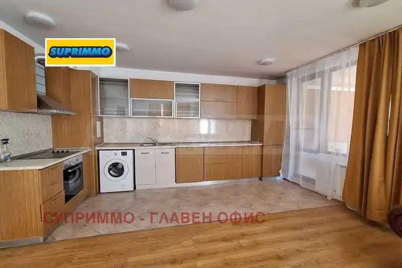Тристаен апартамент 150 кв.м в Горна баня с балкон