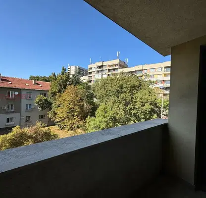 Photo 4 — Two-room apartment in Hipodruma with balcony and amenities