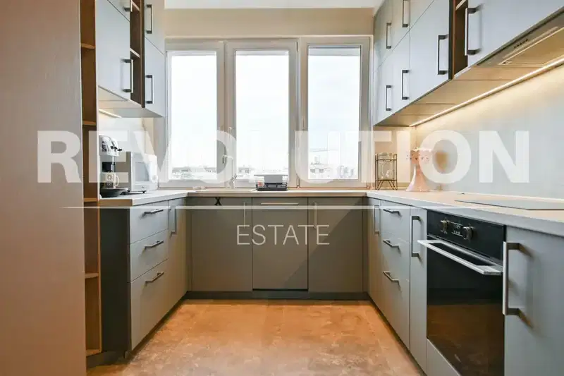 Three-room apartment in Sofia, Iztok with video surveillance