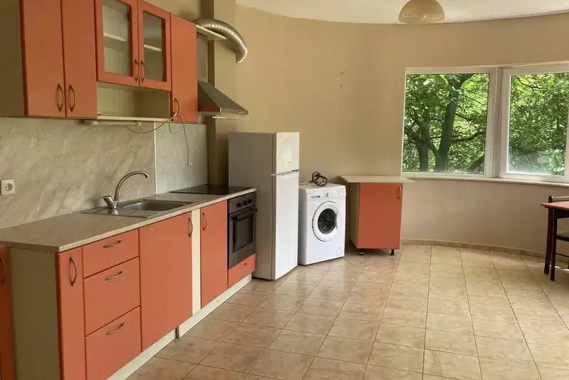 4-bedroom apartment in Sofia, Knyajevo