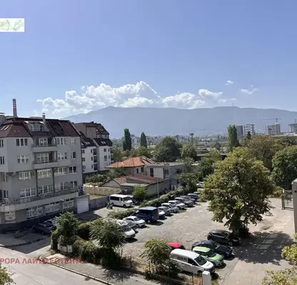 Снимка 4 — 3-стаен апартамент в Красна поляна с гледка към Витоша