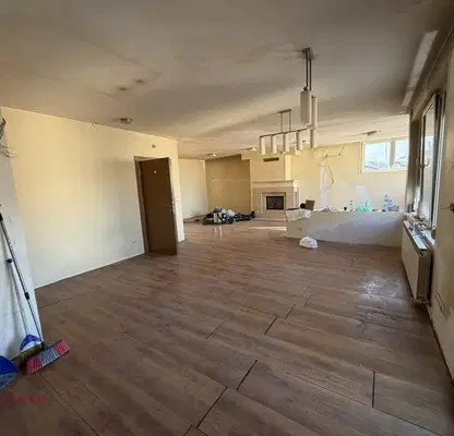Photo 2 — Spacious 3-room apartment with garage in Lagera, Sofia