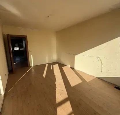 Photo 5 — Spacious 3-room apartment with garage in Lagera, Sofia