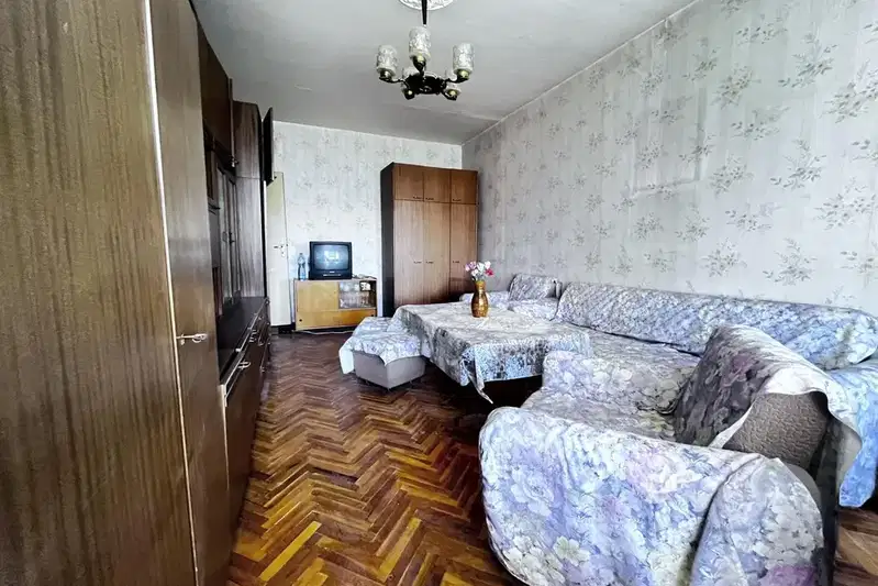 Двустаен апартамент в София, Люлин 4