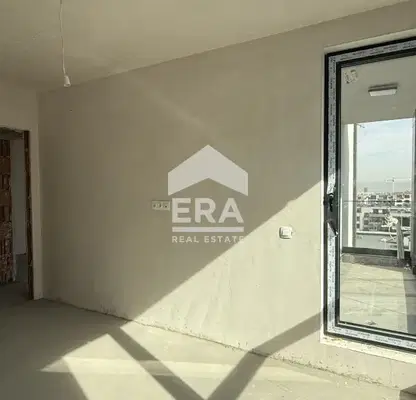 Photo 3 — Three-room apartment in Malinova dolina with balcony and garage