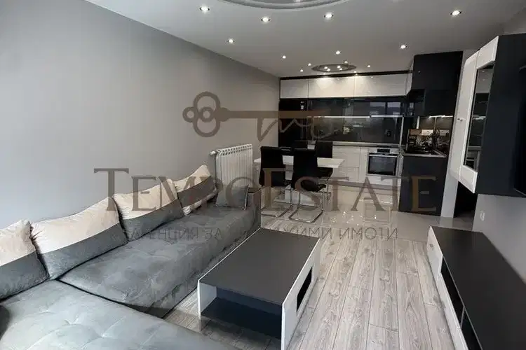 Two-room apartment in Malinova Dolina with elevator