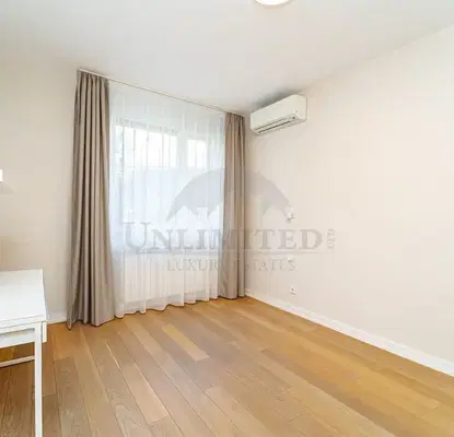 Photo 5 — Spacious 4-room apartment with landscaped yard in Malinova dolina