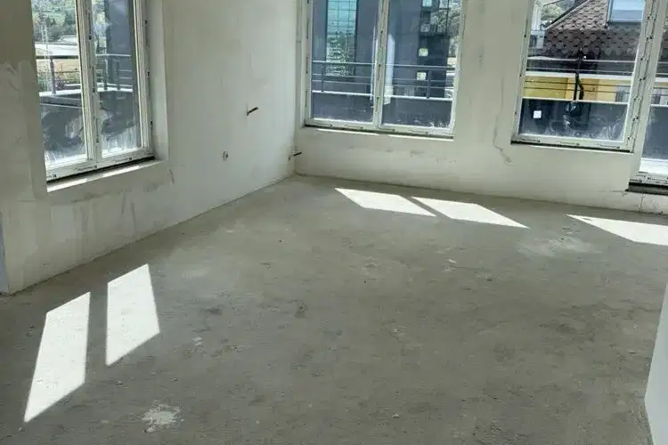 Three-room apartment in Manastirski Livadi with terraces