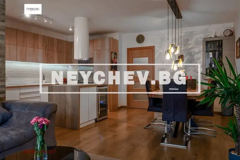 Spacious 4-room apartment in Manastirski Livadi with terrace