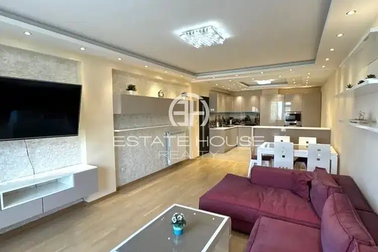Spacious 2-room apartment in Manastirski Livadi with parking