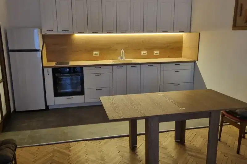 3-bedroom apartment in Sofia, Medicinska Akademiya