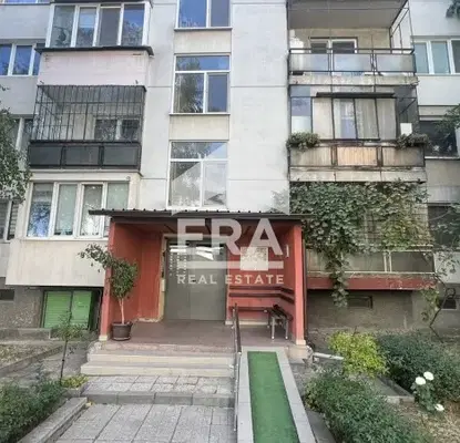 Снимка 3 — Двустаен апартамент в Младост 2 с тераса