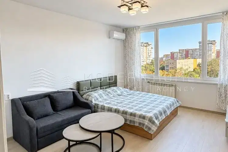 Studio in Mladost 2 with separate kitchen and basement