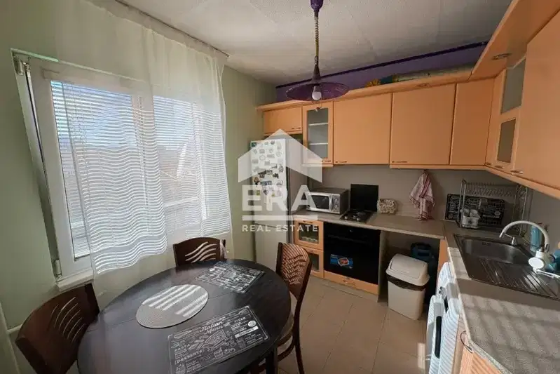Two-room apartment with southeast aspect in Mladost 3, Sofia