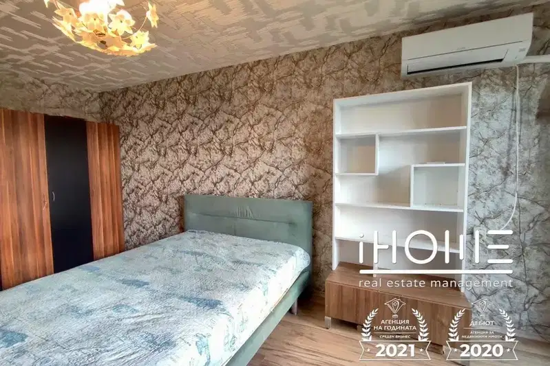 Двустаен апартамент в Младост 3 с тераса и асансьор