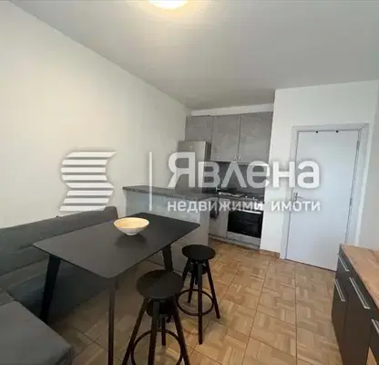 Photo 3 — Three-room apartment in Mladost 3 with glazed terrace