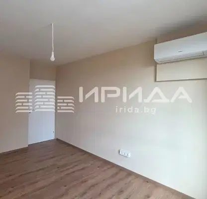 Снимка 4 — Двустаен апартамент в Младост 4 с тераса, София