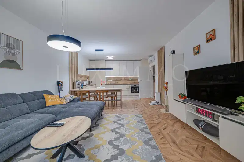 Three-room apartment with terrace in Mladost 4, Sofia