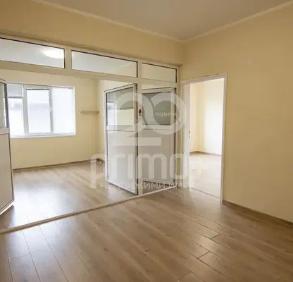 Photo 2 — Two-room apartment in Oborishte with terrace and air conditioning