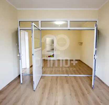 Photo 4 — Two-room apartment in Oborishte with terrace and air conditioning