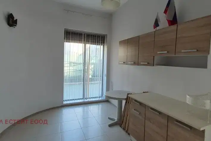 2-room apartment on ground floor in Poligona, Sofia