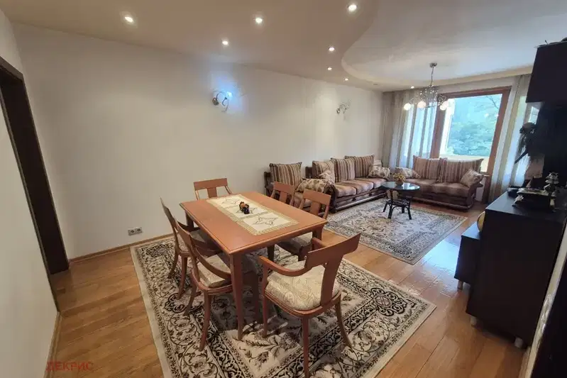 Two-room apartment in Strelbishte with glazed terrace