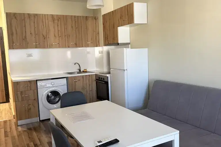 One-room apartment in Studentski Grad with elevator and video surveillance