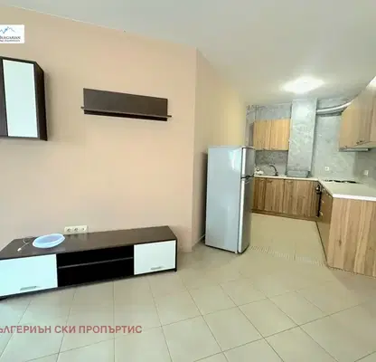 Снимка 4 — Просторен 3-стаен апартамент в Студентски град с тераса