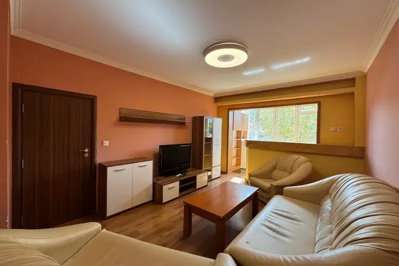 Two-room apartment in Sveta Troitsa, Sofia, middle floor