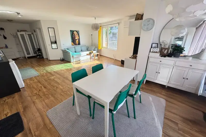 Two-room apartment with parking space in Vitosha, Sofia